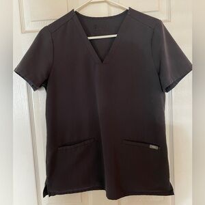 Figs Casma 3 pocket top Size small